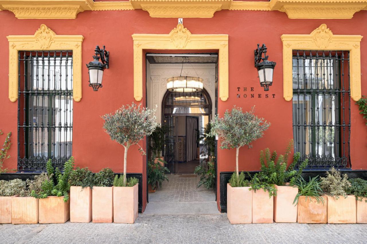 The Honest Hotel Seville Exterior photo